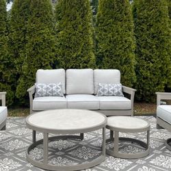 Brand NEW Outdoor Costco furniture 