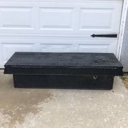 Toolbox for pick up truck