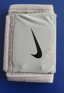 Brand New Nike Pro Baseball Wrist Wrap With Guard Grey Black Men Size One Size