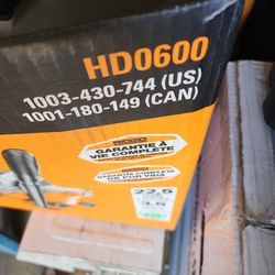 Ridged Vacuum _ used // New