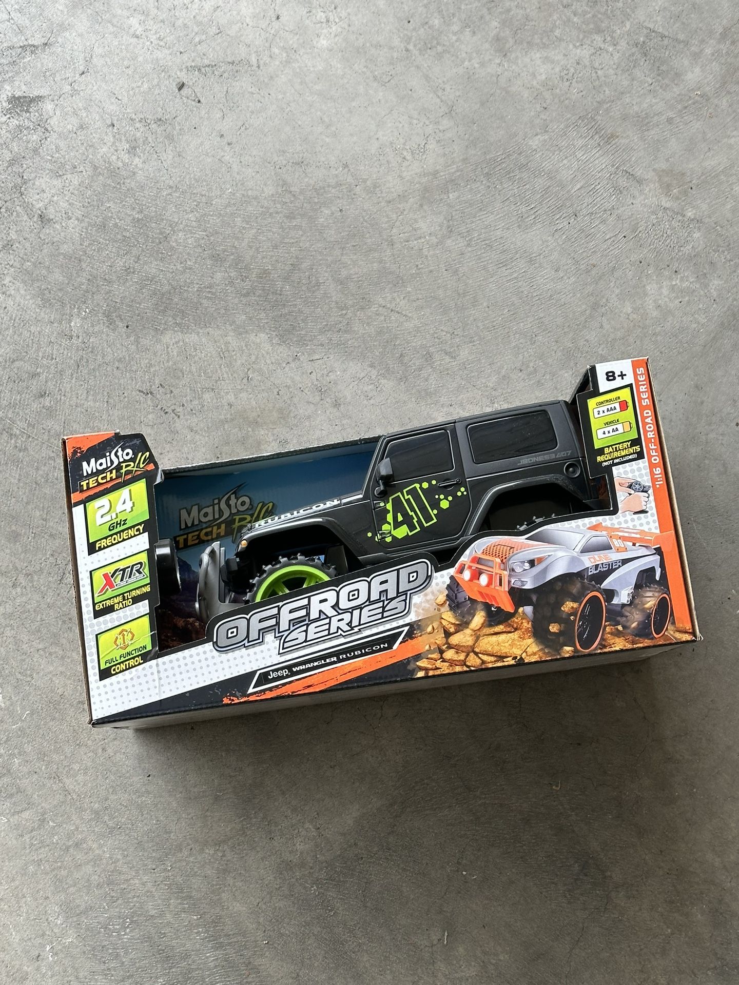 Maisto Tech R/C 1:16 Scale 2.4 GHz Jeep Wrangler Rubicon Brand New 