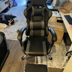 Gaming chair 