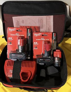 🔴 MILWAUKEE M12 CHARGER CASE BATTERY’S - (2) 6.0AH  / (1) 2.0AH 🔴