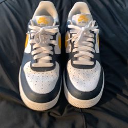 Nike Air Jordan Forcé 1 Size 8.5 