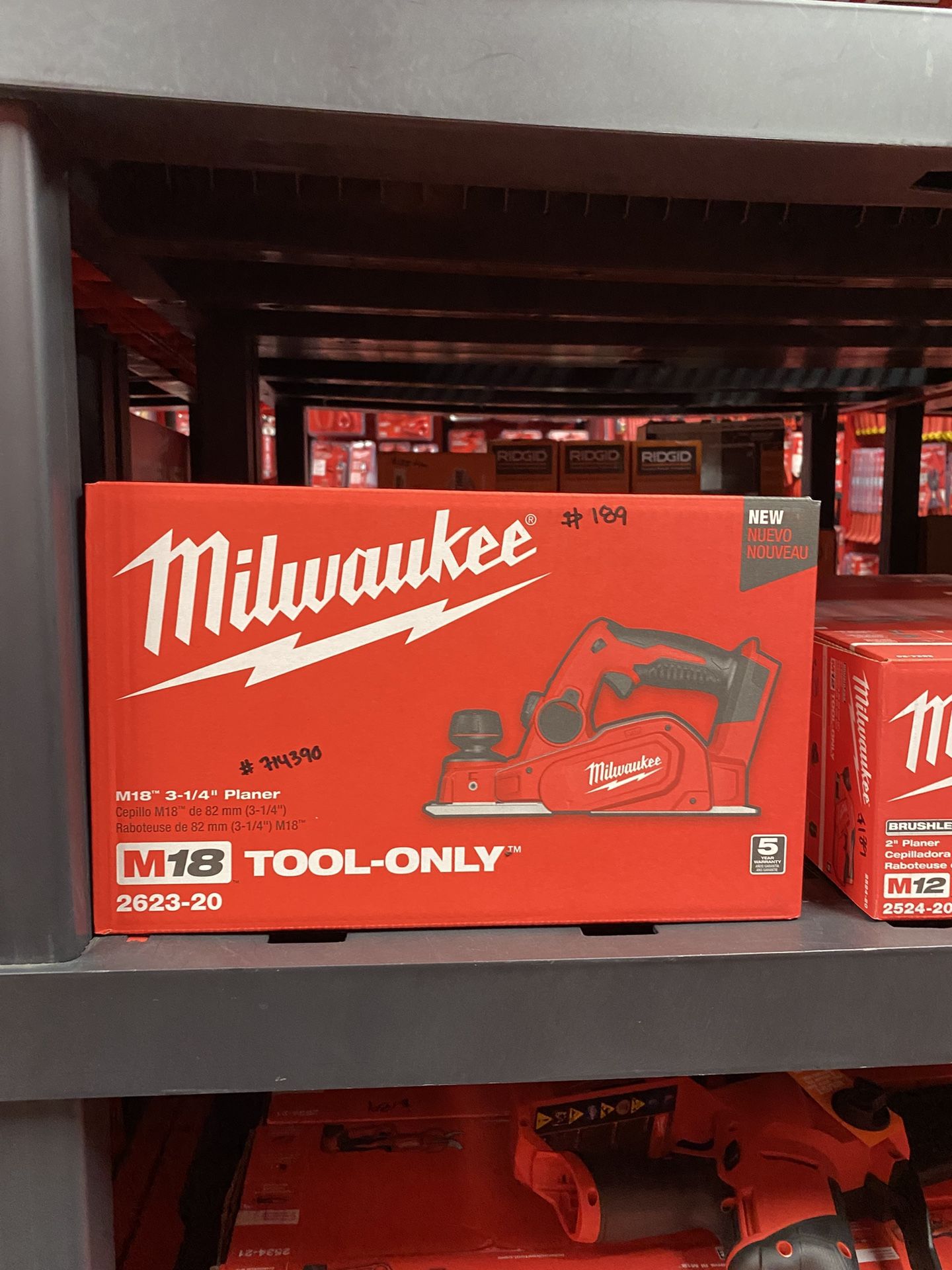 Milwaukee M18 18V Lithium-Ion Cordless 3-1/4 in. Planer (Tool-Only)