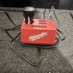 Milwaukee Charger And Battery 