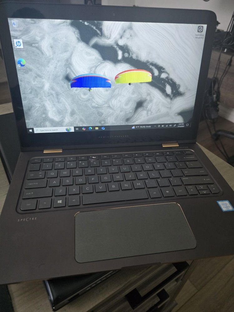 HP - Spectre x360 2-in-1 13.3" Touch-Screen Laptop - Intel Core i7 - 8GB Memory - 256GB Solid State Drive - Natural Silver/Black