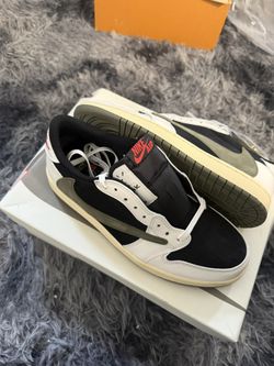 Nike Travis Scott Olives 