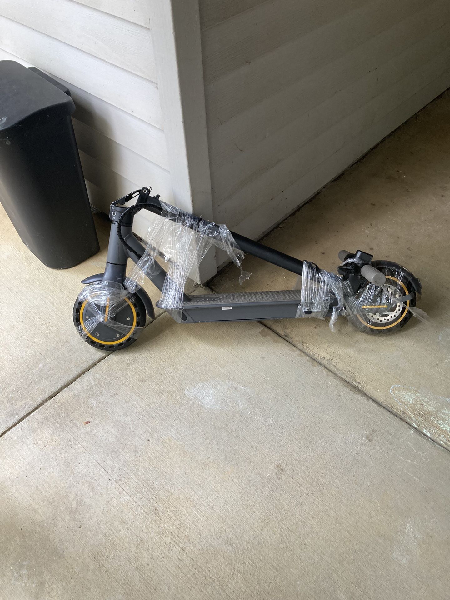 Navic electric Scooter 