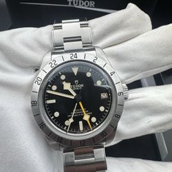 TUDOR BLACK BAY PRO BLACK STAINLESS STEEL BRACELET WATCH