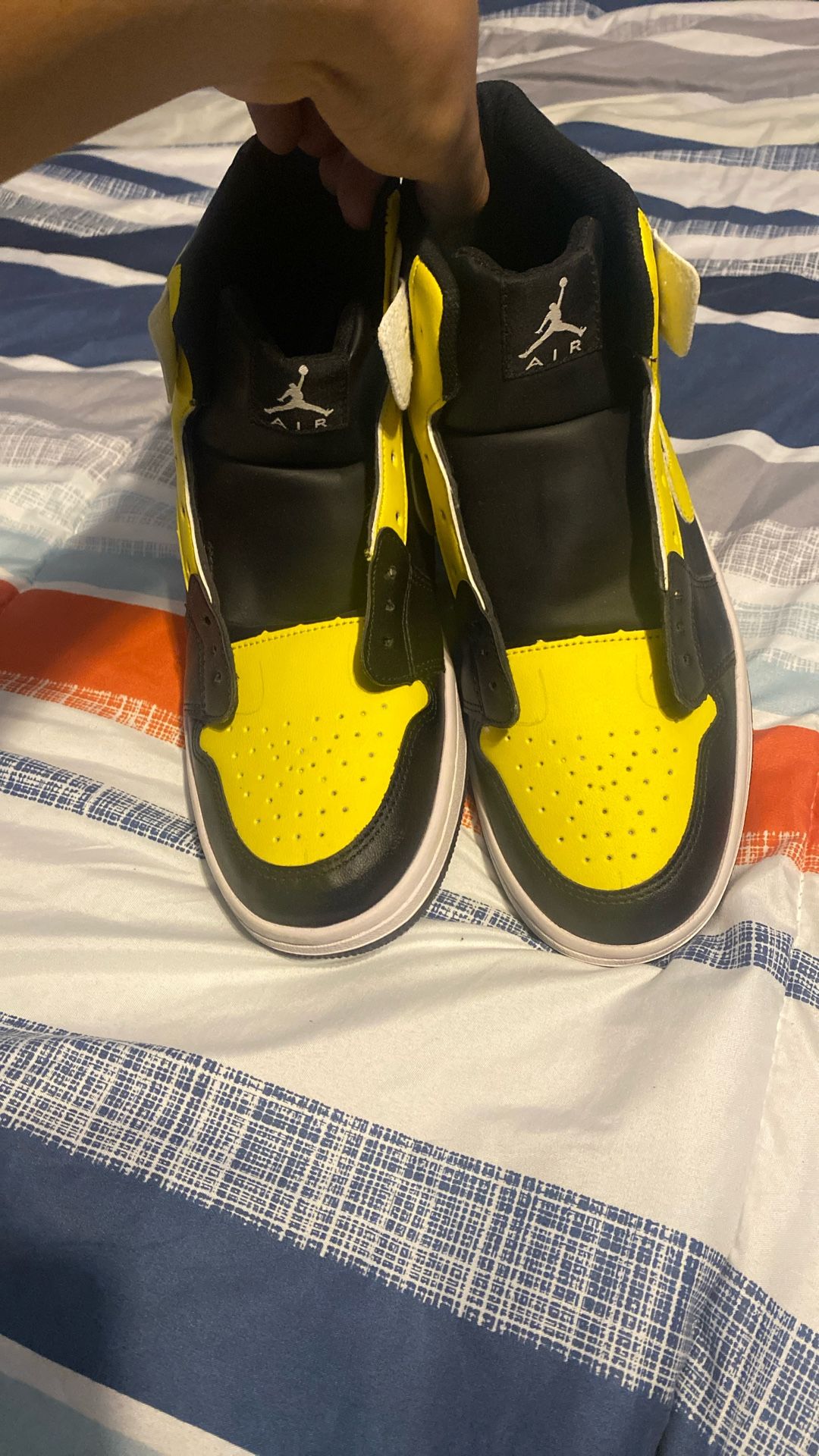 Jordan 1 Mid New Love Size 10.5
