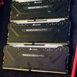 CORSAIR Vengeance RGB Pro