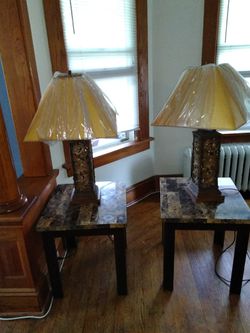 2 end tables, 2 lamps