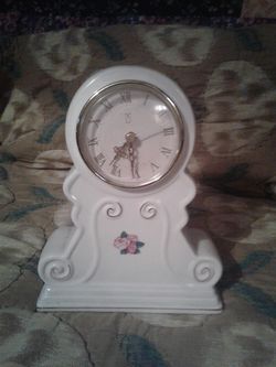 Small ceramic Rose clock limited edition 1998