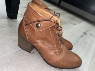 TAOS BOOTS