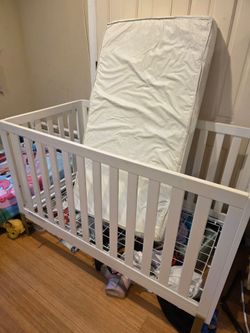 Free crib and toddler bed