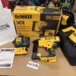 DEWALT 20V MAX XR Lithium-Ion Cordless 18-Gauge Narrow Crown Stapler Kit with 2.0Ah Battery, Charger and Contractor Bag Price-260$