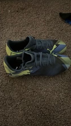 Soccer cleats