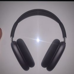 AirPod Maxes