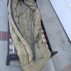 M-1949 Sleeping Bag Outer Arctic Shell (Large)