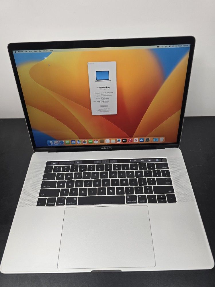 Macbook Pro 15inch i7 16gb 512gb New Battery, Bad Touch Id