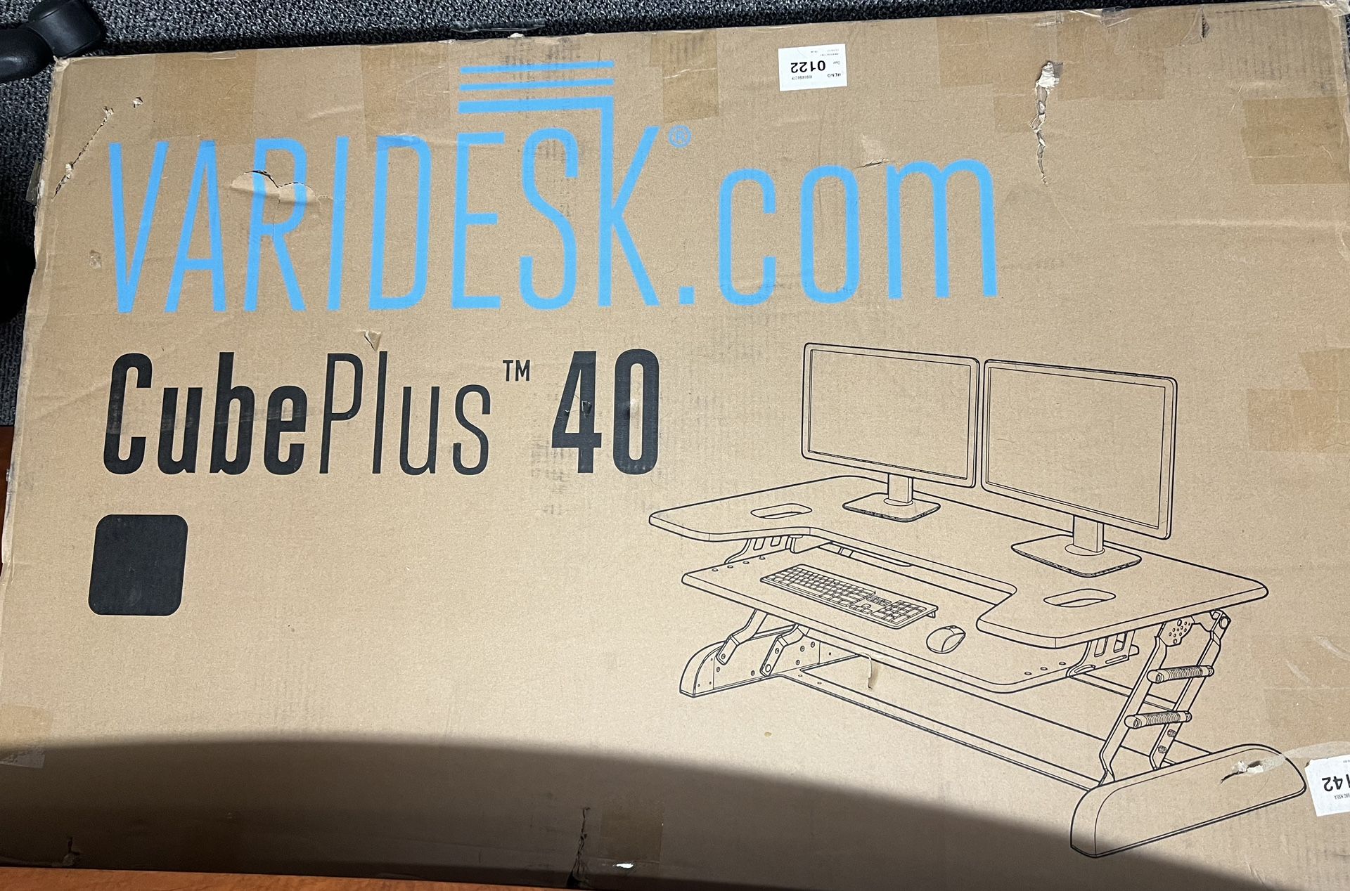 Varidesk Cube plus 40 Brand New (retail:$500)