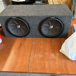 2 Kicker comp R 12”subwoofers With enclosure