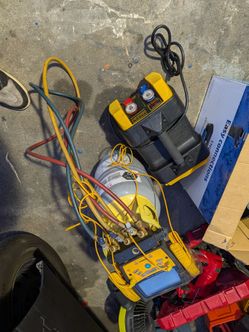 Fieldpiece SMAN360 Digital Manifold and Appion G5Twin Recovery Machine
