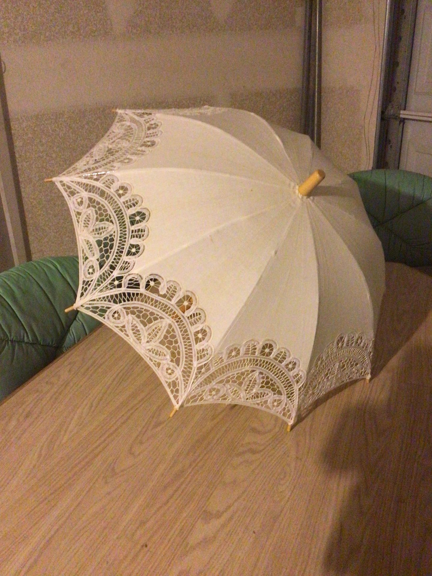 Elegant Victorian Lace Parasol