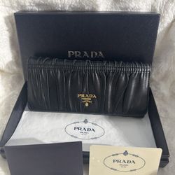 PRADA Black Women's Wallet 