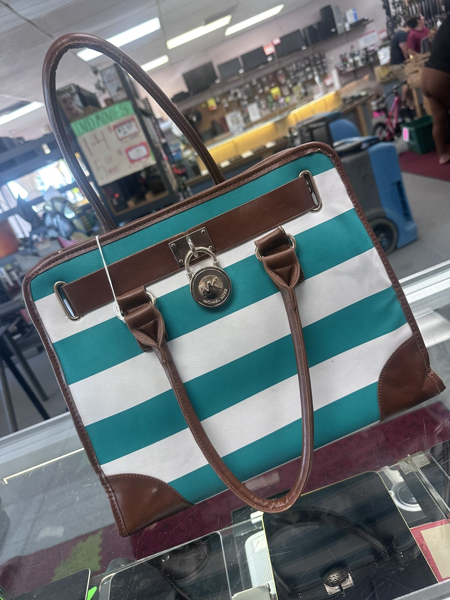 MK PURSE