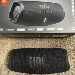 JBL CHARGE 5 Bluetooth Speaker 