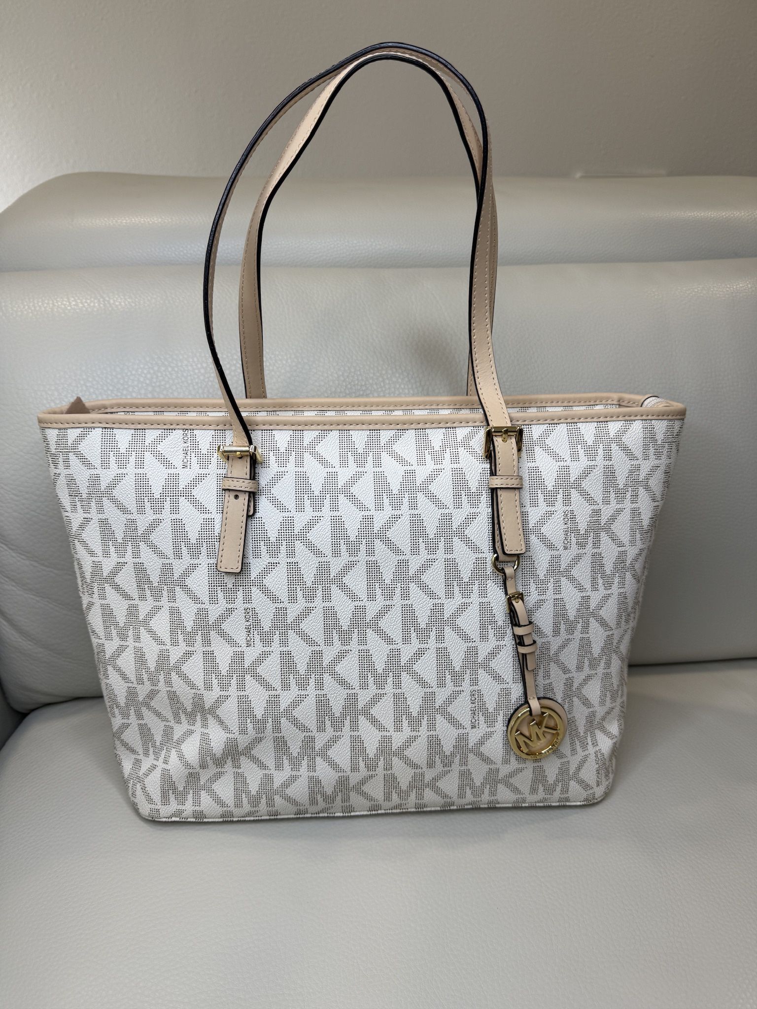 MICHAEL KORS Jet Set Charm MK Signature Zip Tote TZ Bag White Vanilla 38F1CT9T3B