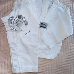 Kids Martial Arts , Taekwondo, Karate Uniform (size Good For 3 To 4 Year Old Kids)