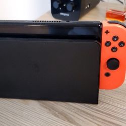 Nintendo switch oled.... With the games...