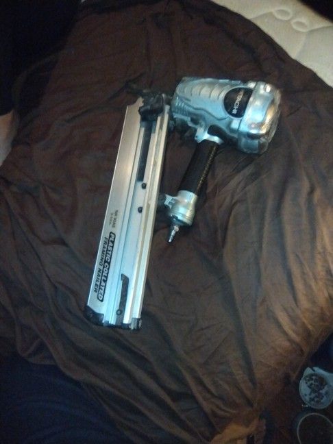 Hitachi NR 90AE  3-1/2 In Framing Nailer