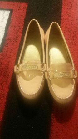 Women's size 5 Coach flats