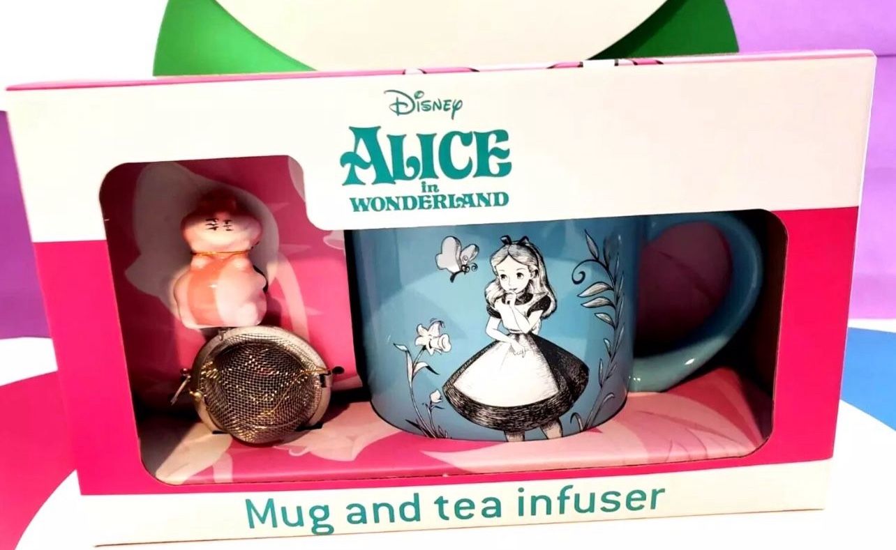 Disney ALICE in WONDERLAND Mug and tea infuser.