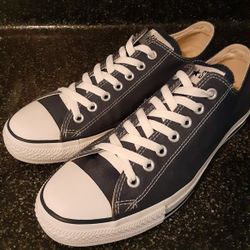 Converse Mens 9 Good Condition 