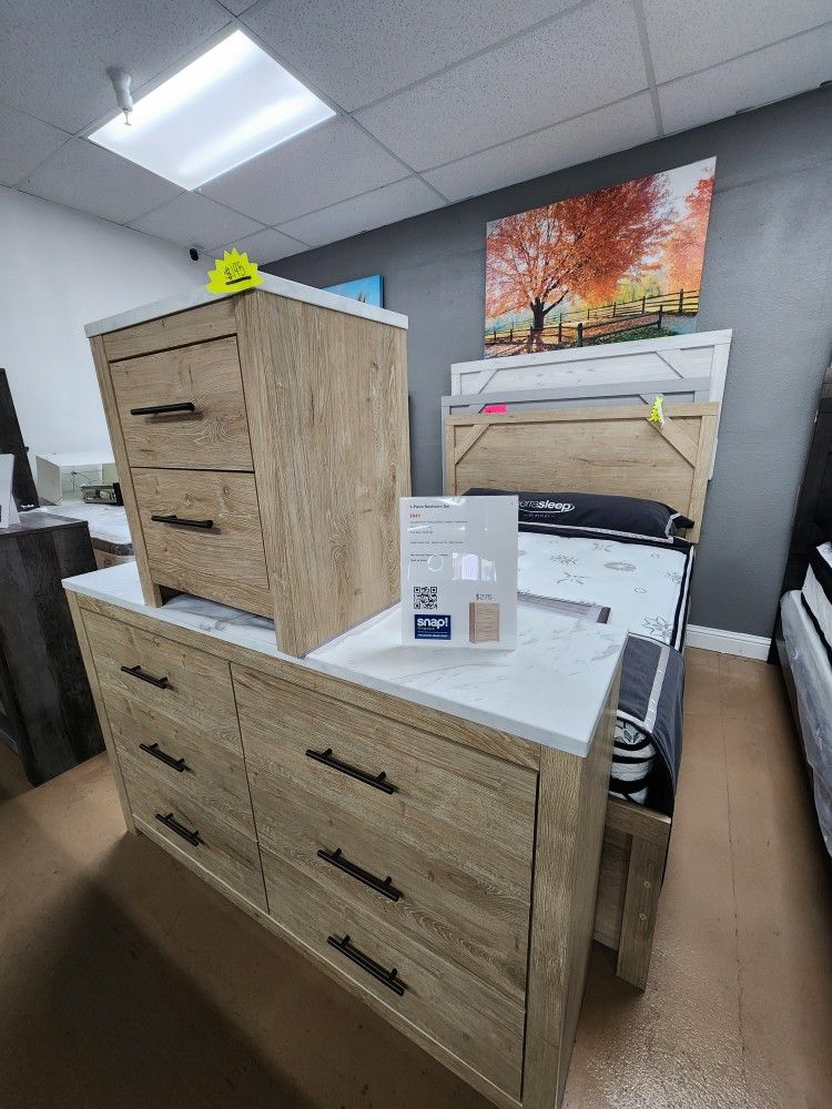 Queen 3 Pc Bedroom Set Avail In 3 Colors ! 