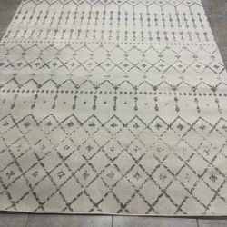 Geometric Pattern 7x9 Area Rug 