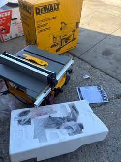 DeWalt 8-1/4" Portable Table Saw