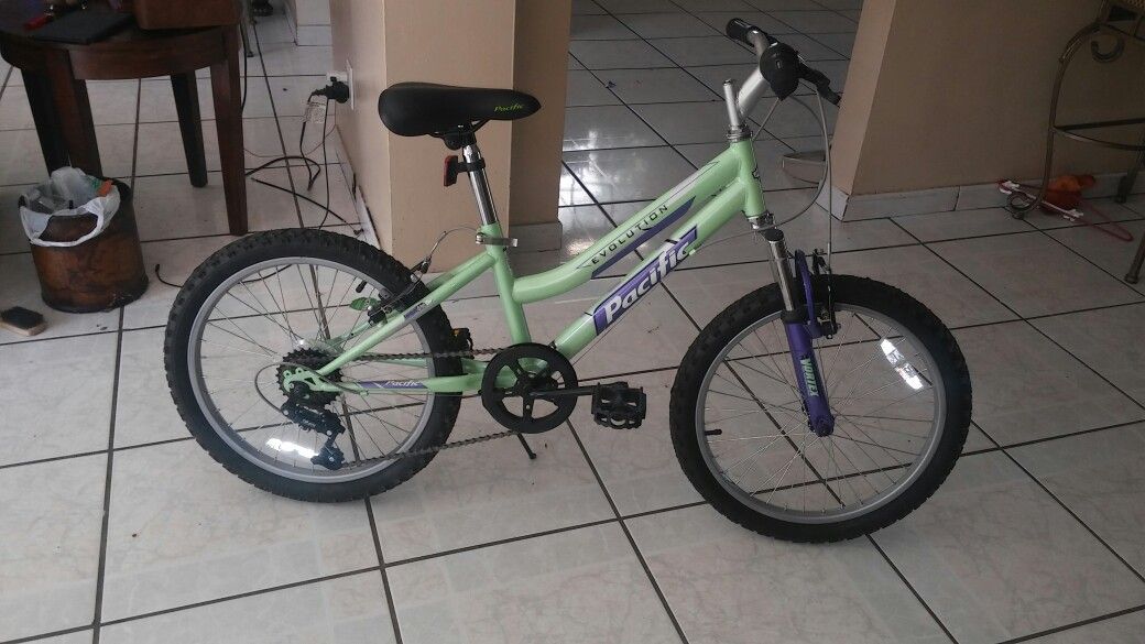 New kids bike