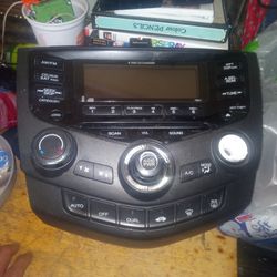 Honda Accord 6 Disc And Radio