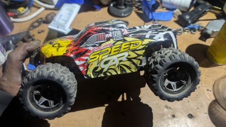 Mini RC Truck