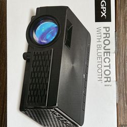 GPX PROJECTOR - NEW