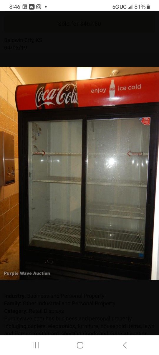 two door glass cooler