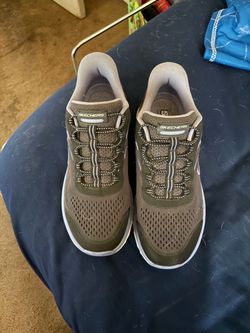 Skechers Glide Step Sneakers