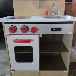 Wood Kid's Kitchen 