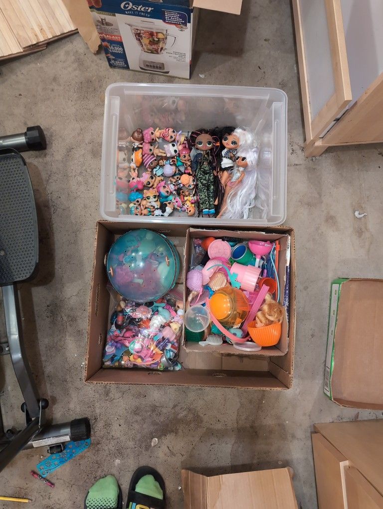 LOL Dolls 